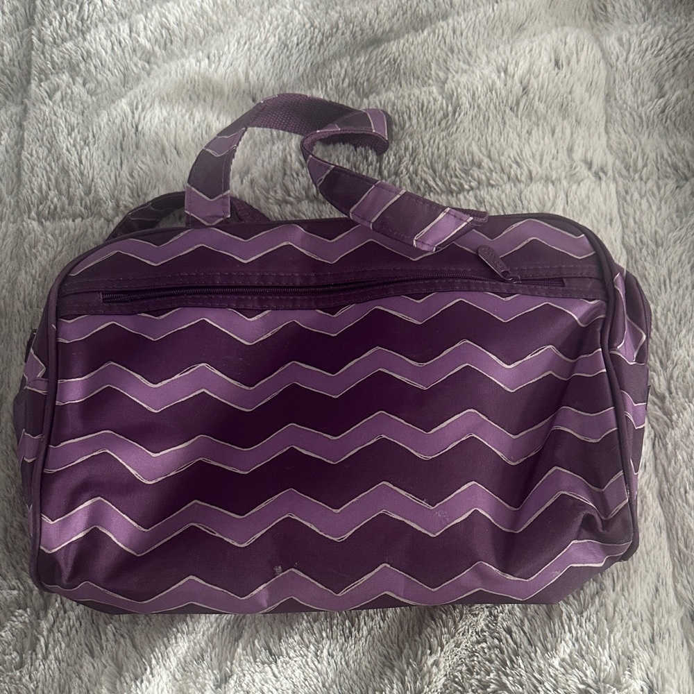 Thirty One Purple Chevron Women's toiletry bag